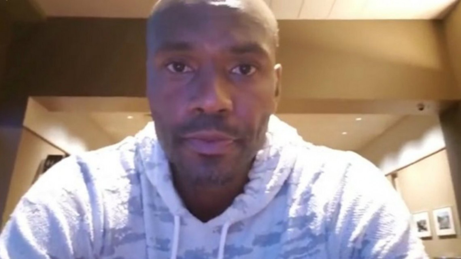 Ex estrella del basquet de Los Ángeles grabó su despedida y se quitó la vida