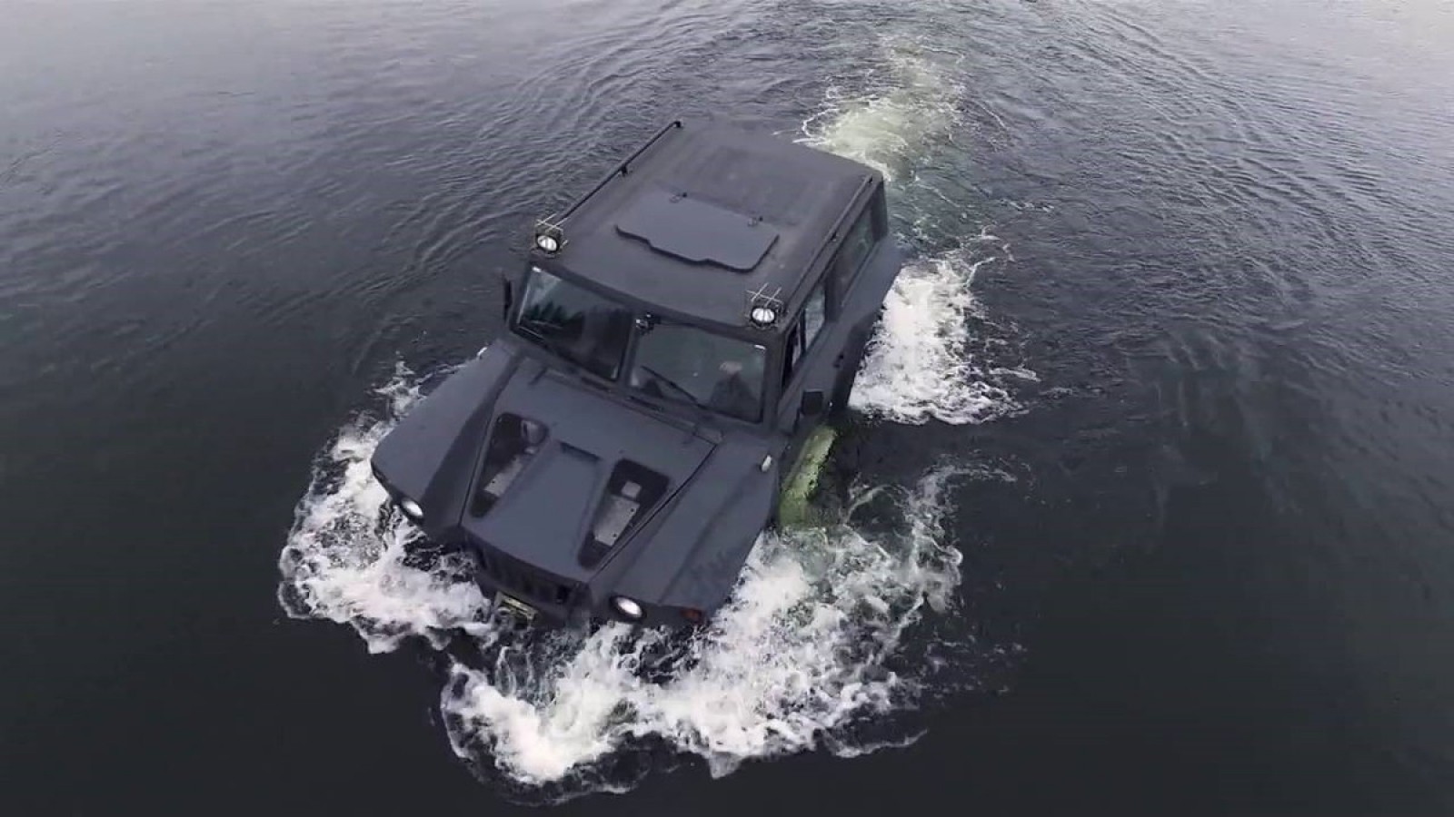 Mirá el descomunal tanque que le regalaron a Diego Maradona en Bielorrusia