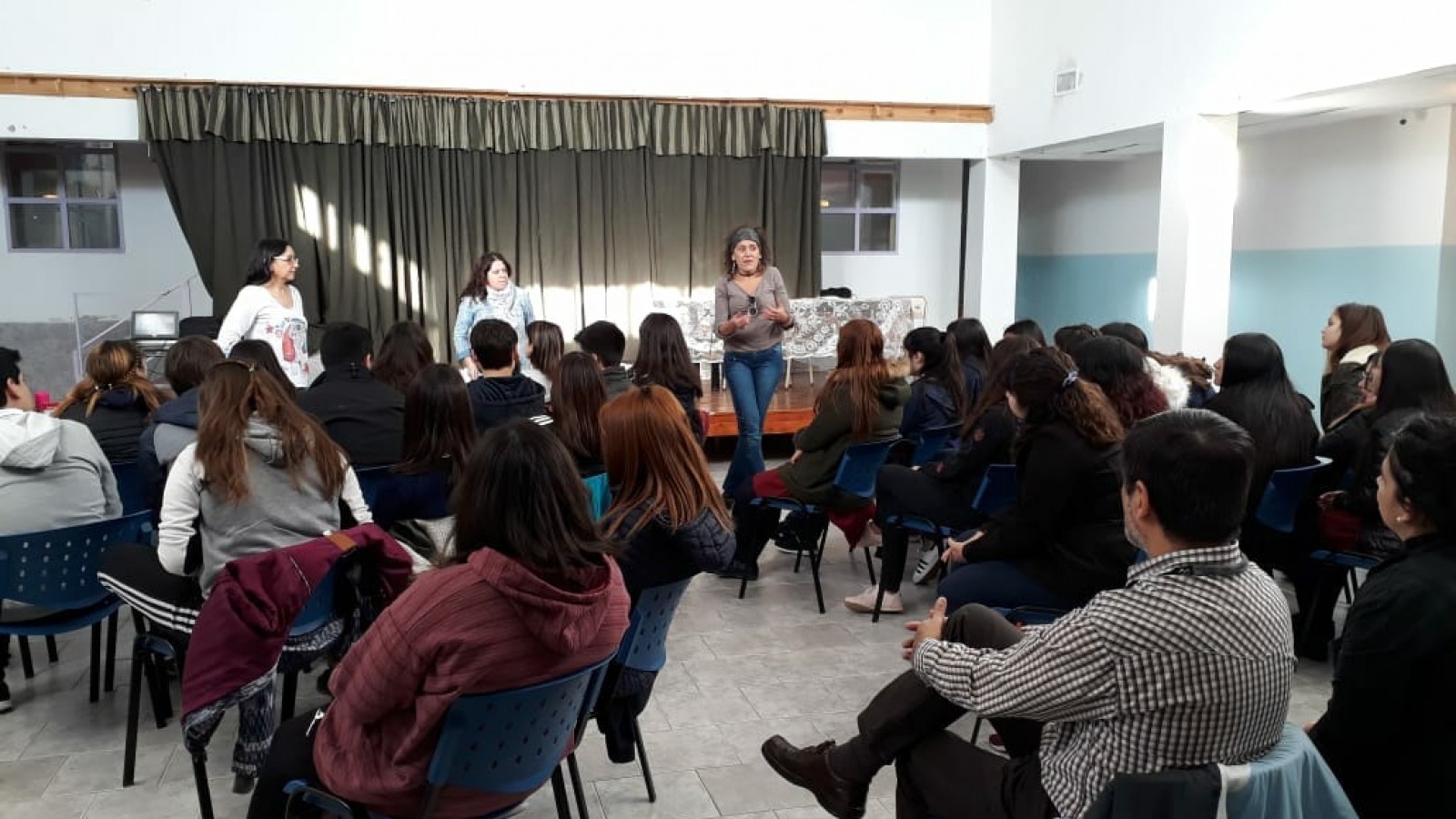Desarrollo Social y la UNPA brindaron charla-taller sobre embarazo adolescente