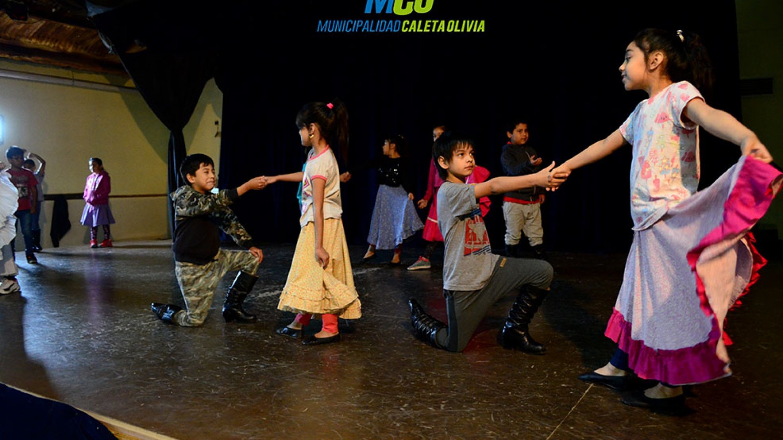 La Escuela de Danzas Nativas del CeMEPA prepara su festival de fin de año