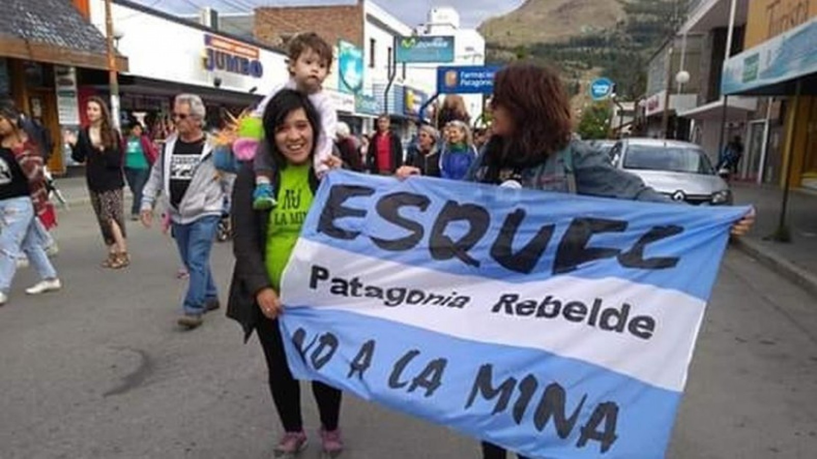 Esquel: 16 años de marchas mensuales en contra de la megaminería
