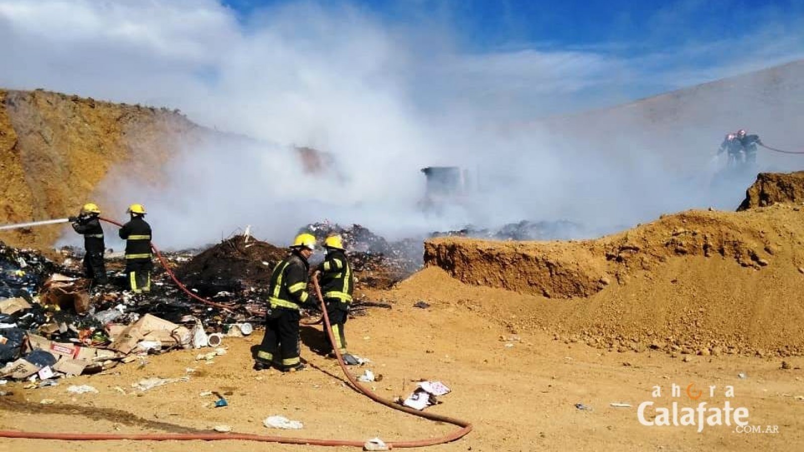 Incendio en el basural destruyó una topadora en El Calafate