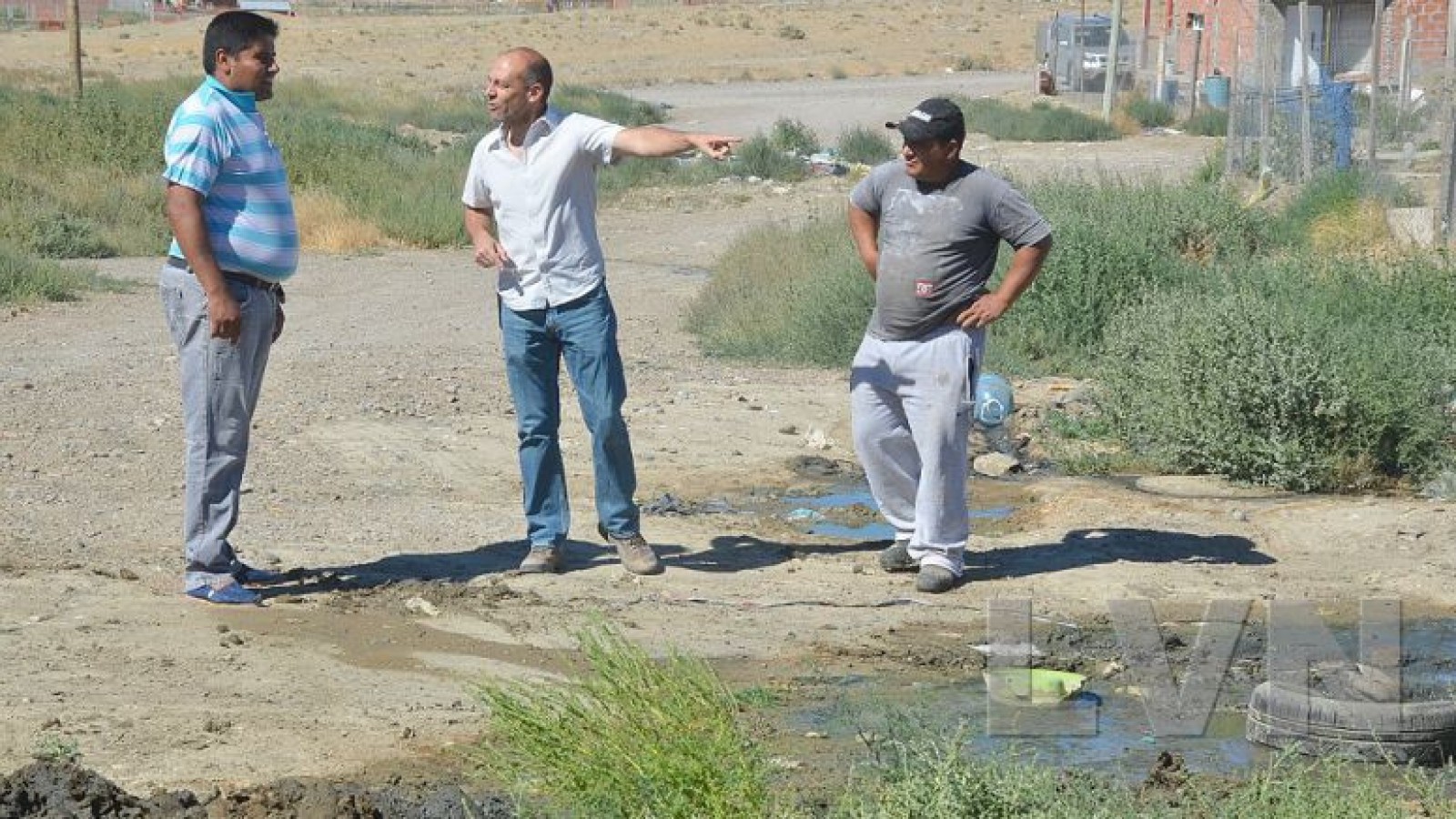 Buscan una filtración de líquido cloacal sobre la red de agua
