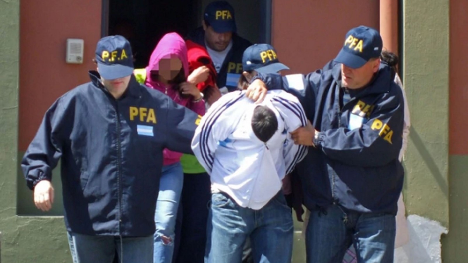 En Chubut hay más de 50 extranjeros en condiciones de ser deportados