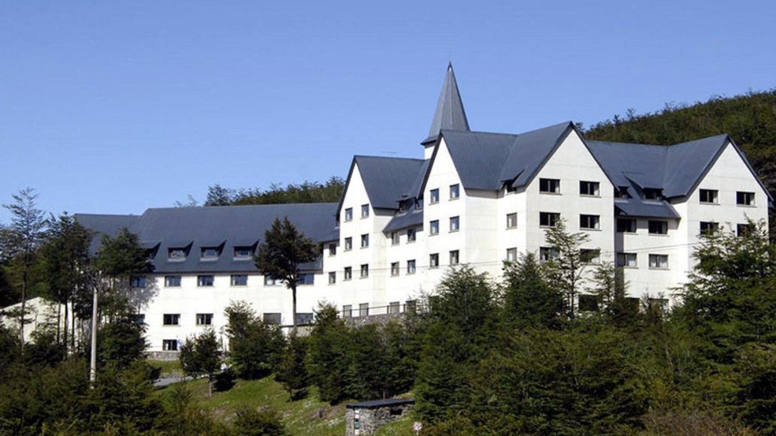 Kirchner quiso comprar otros dos hoteles poco antes de su muerte