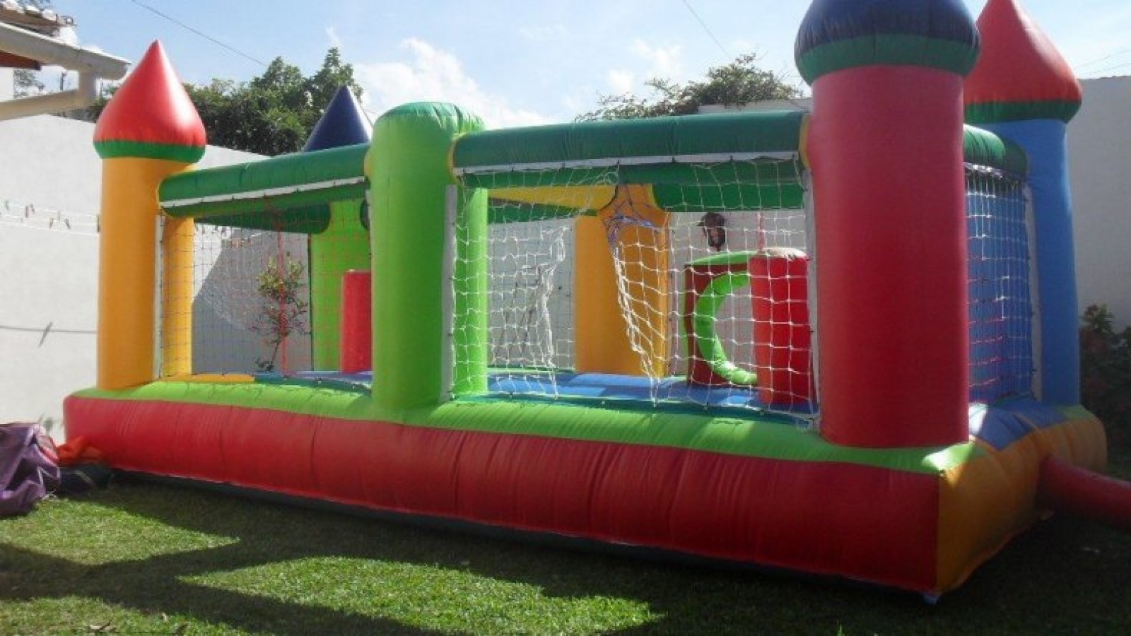 Niña grave al sufrir una descarga eléctrica en un cumpleaños