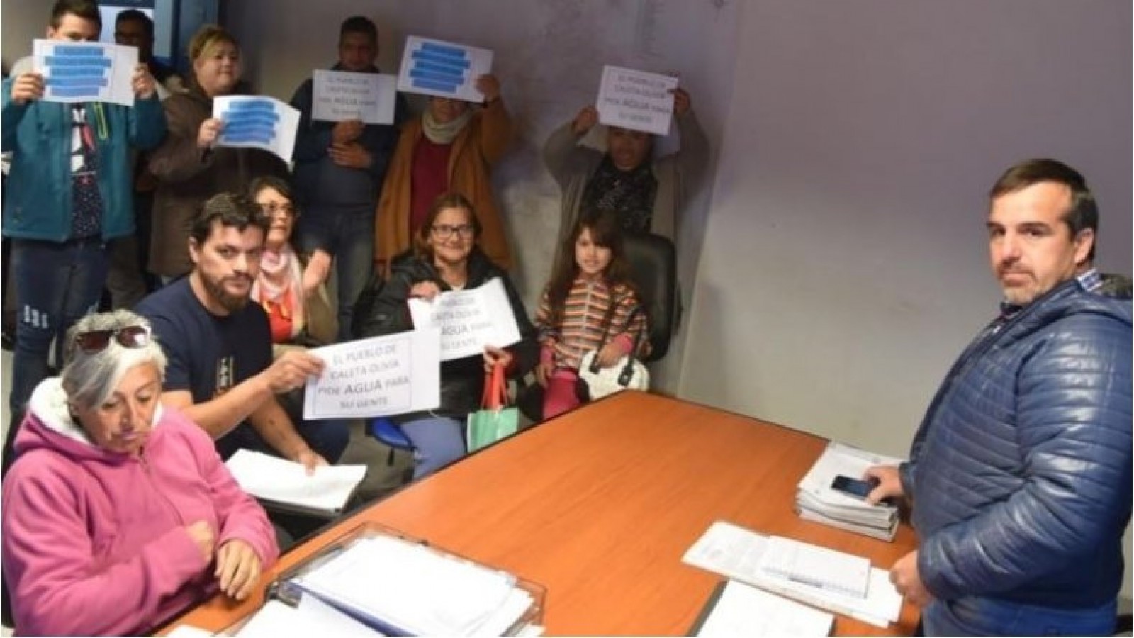 Vecinos autoconvocados por el agua exigieron suspender pago del servicio