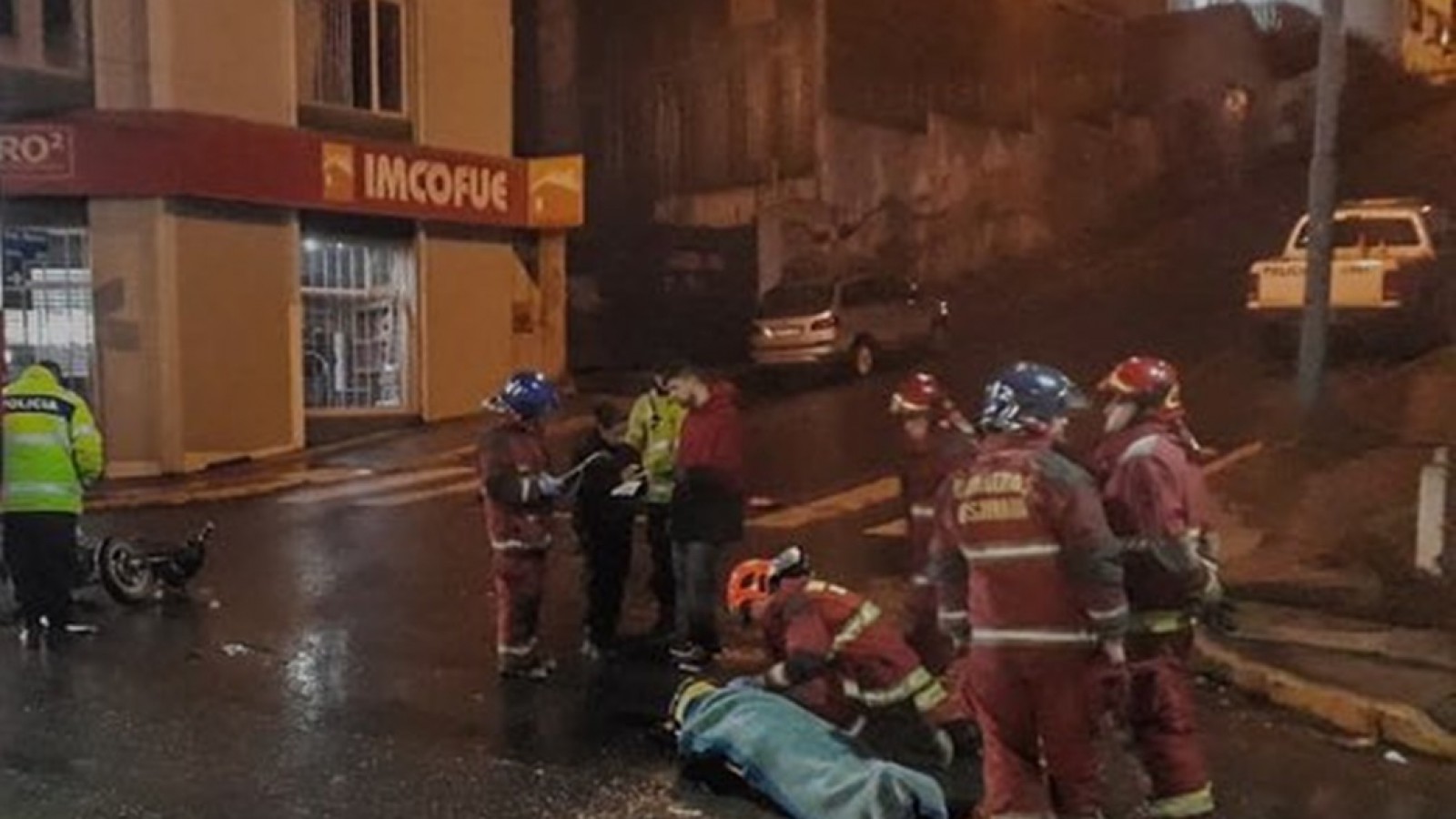 Motociclistas lesionados en choque Ushuaia