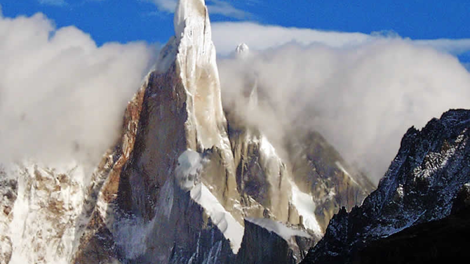 Una sorprendente disputa internacional en torno al cerro Torre