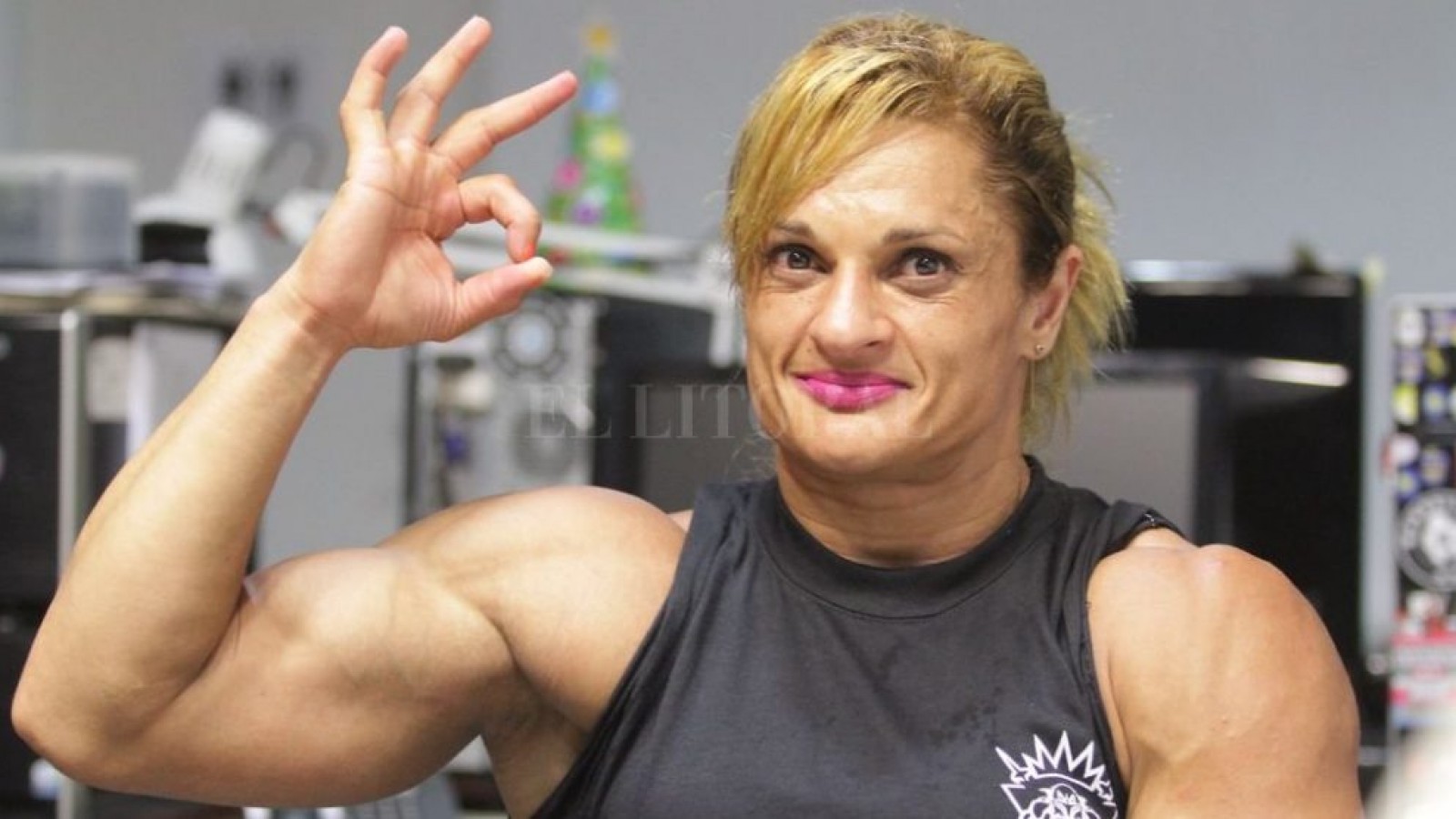 Dicen que "Locomotora" Oliveras engañó a autoridades políticas de Las Heras