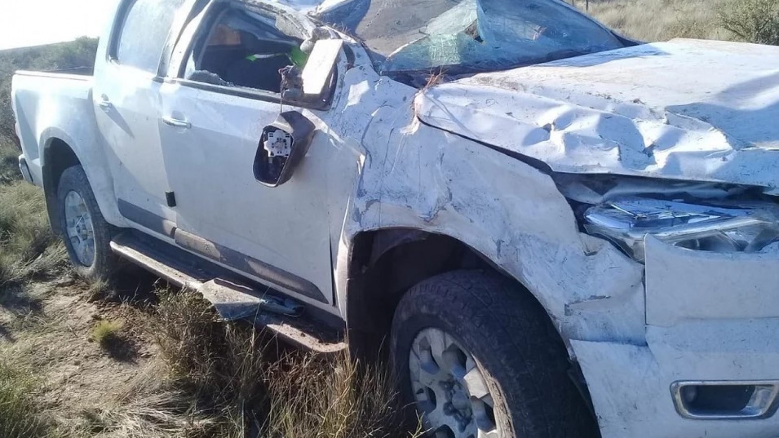 Vuelco camino a Trelew: un policía santacruceño y su hijo debieron ser internados