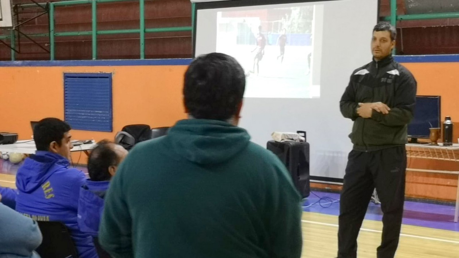 Caleta Olivia: exitosa capacitación en Fútbol Infantil