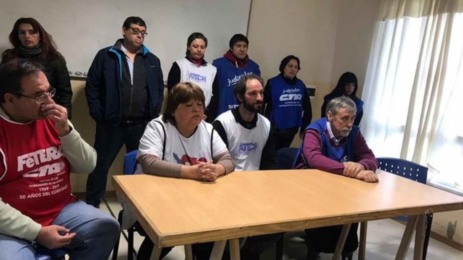 Estatales denunciaron "represión" y exigen la renuncia de Massoni, el jefe de Gabinete de Chubut