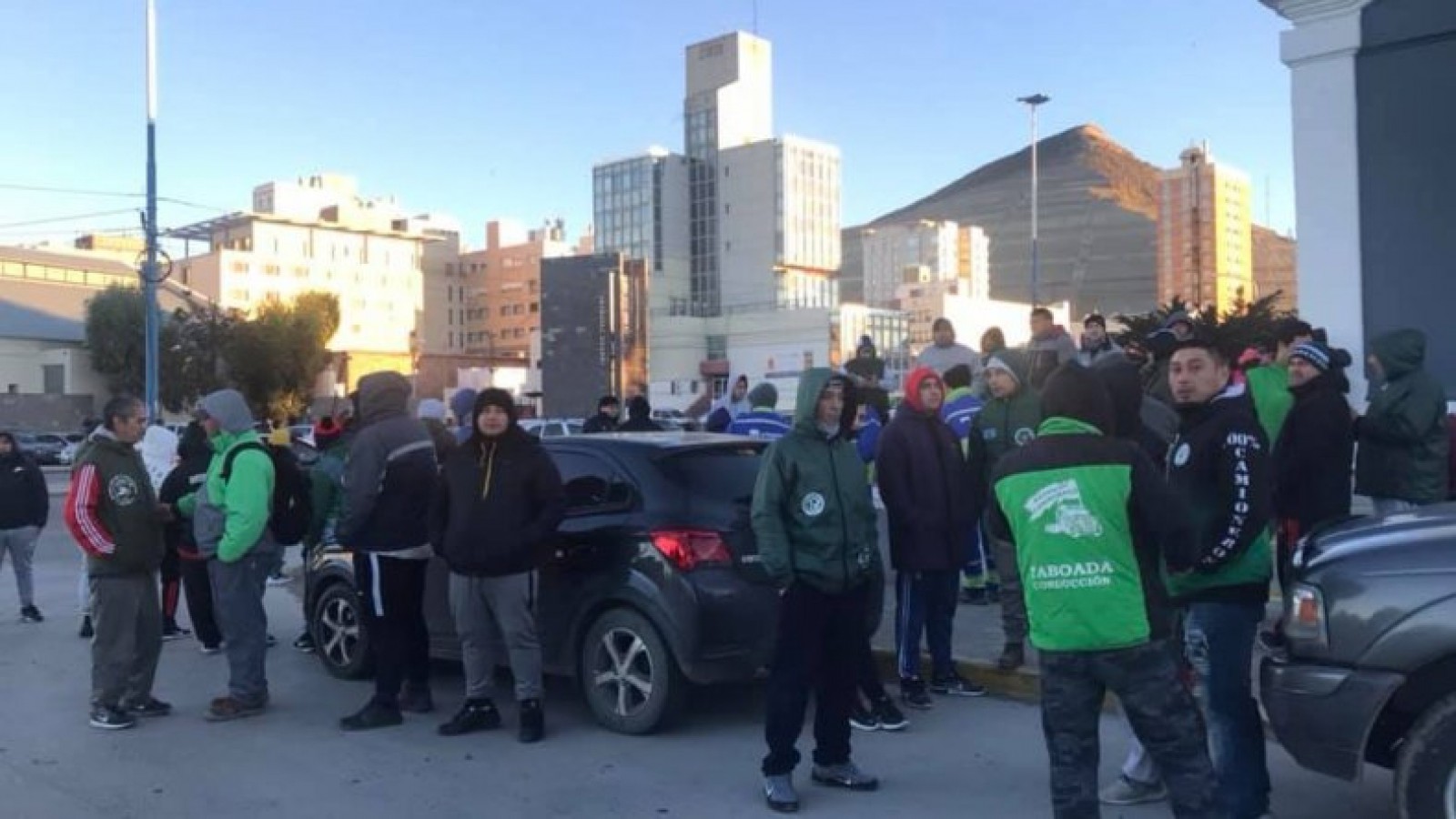En Comodoro, camioneros y municipales adhieren al paro nacional