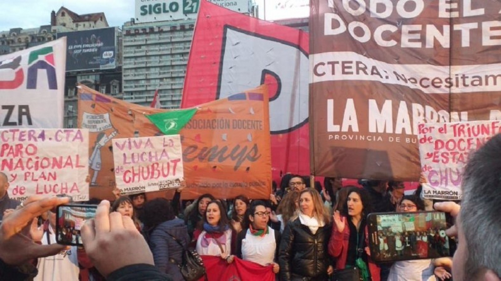 Las posibles medidas de fuerza que podrían comenzar los docentes en Chubut