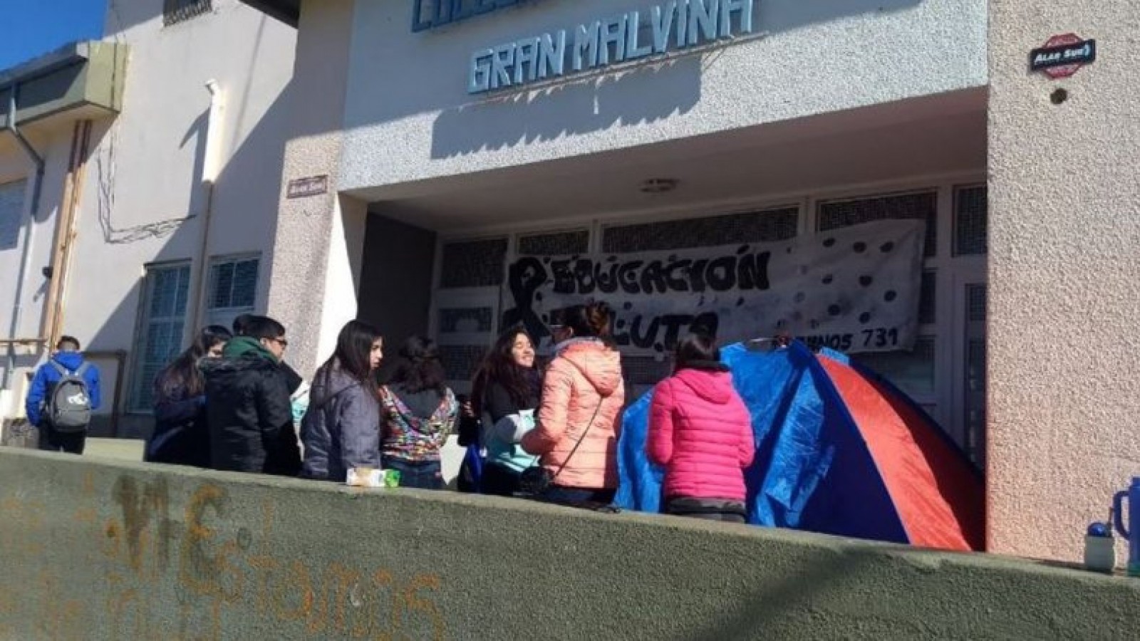 Chubut: el reclamo por educación de la ruta a los colegios