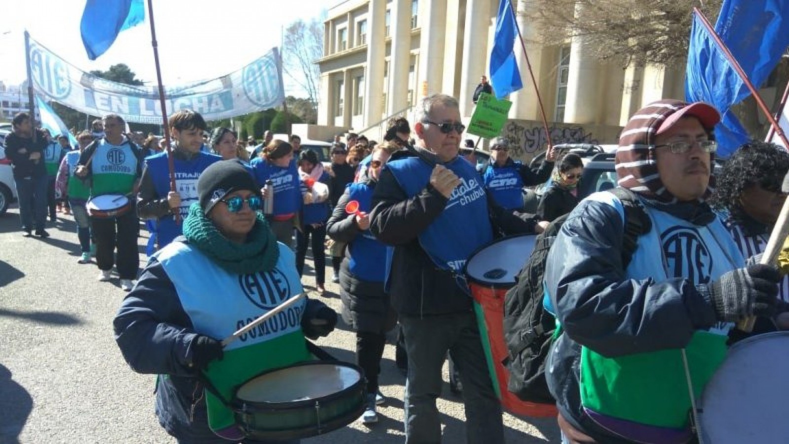 Crisis en Chubut: estatales se movilizan este martes en Comodoro y Rawson