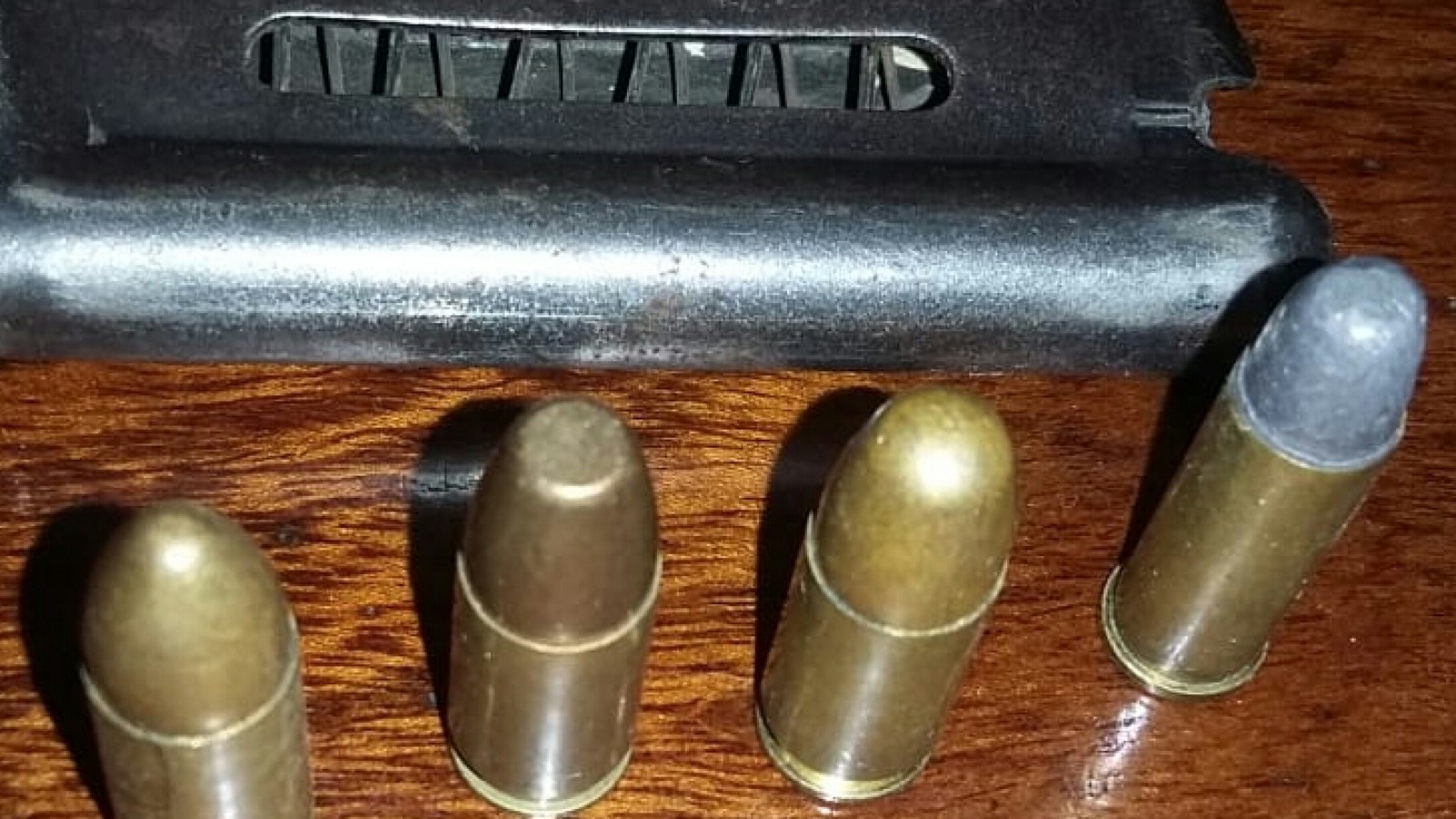 Policía realizó dos allanamientos en Pico Truncado