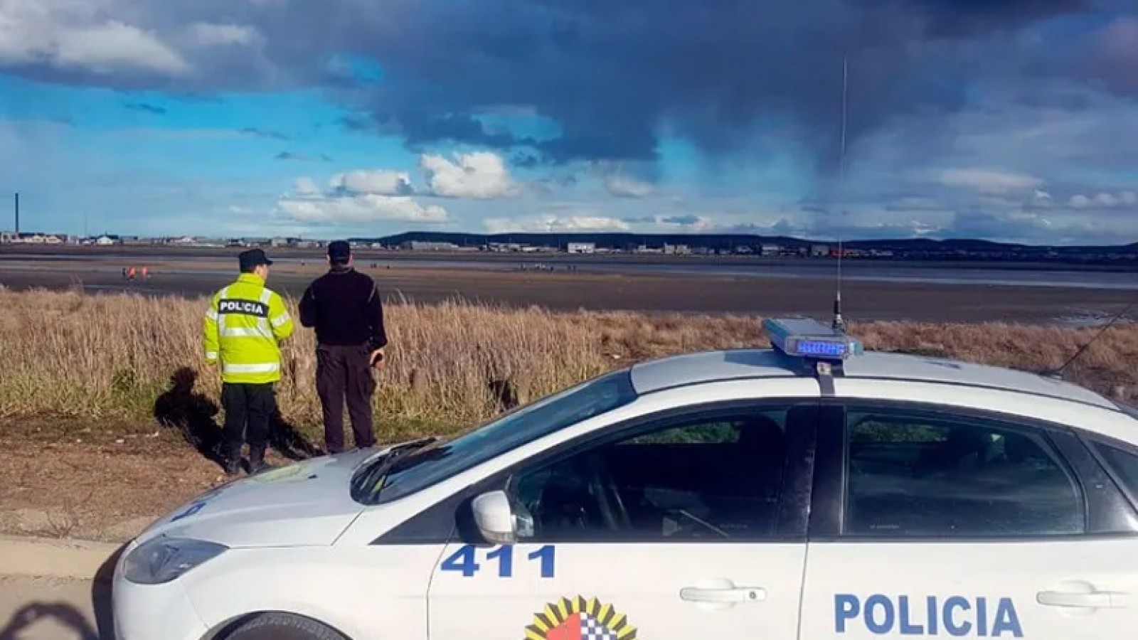 Río Grande: hallaron un cadáver en la costa del río
