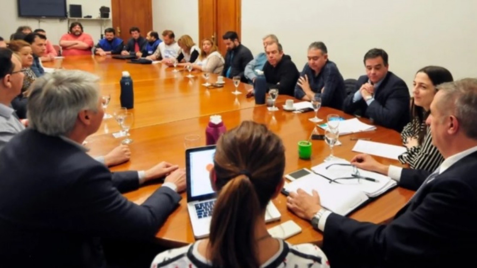 Docentes definirán en asamblea si levantan el paro tras la propuesta del Gobierno