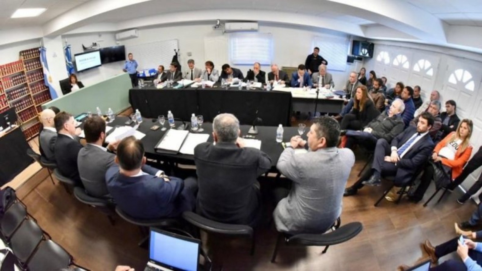 Ex funcionarios y proveedores a juicio por sobreprecios durante el temporal de Comodoro Rivadavia