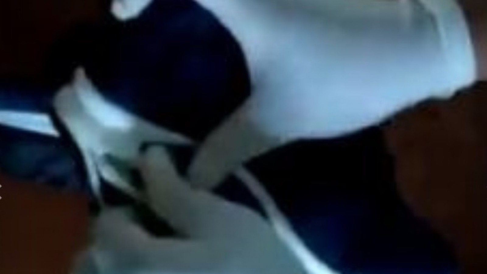 Interno de la Alcaidía cambió zapatillas con la visita para ingresar dos celulares