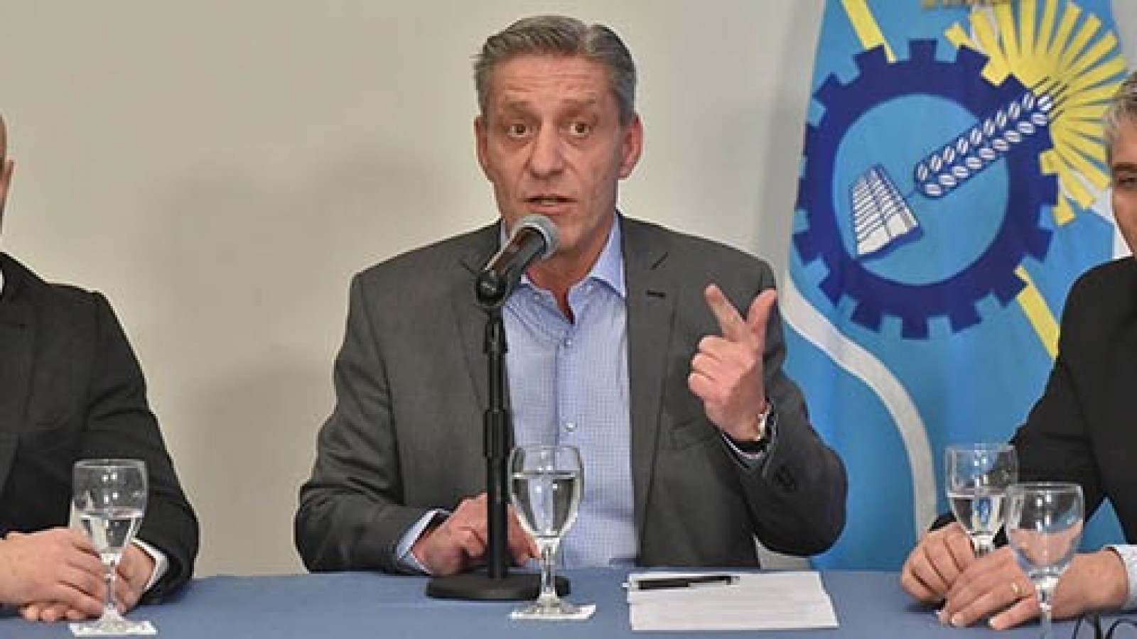 Arcioni cuestionó la “intransigencia” de los docentes y dijo que no se tolerarán más cortes de ruta