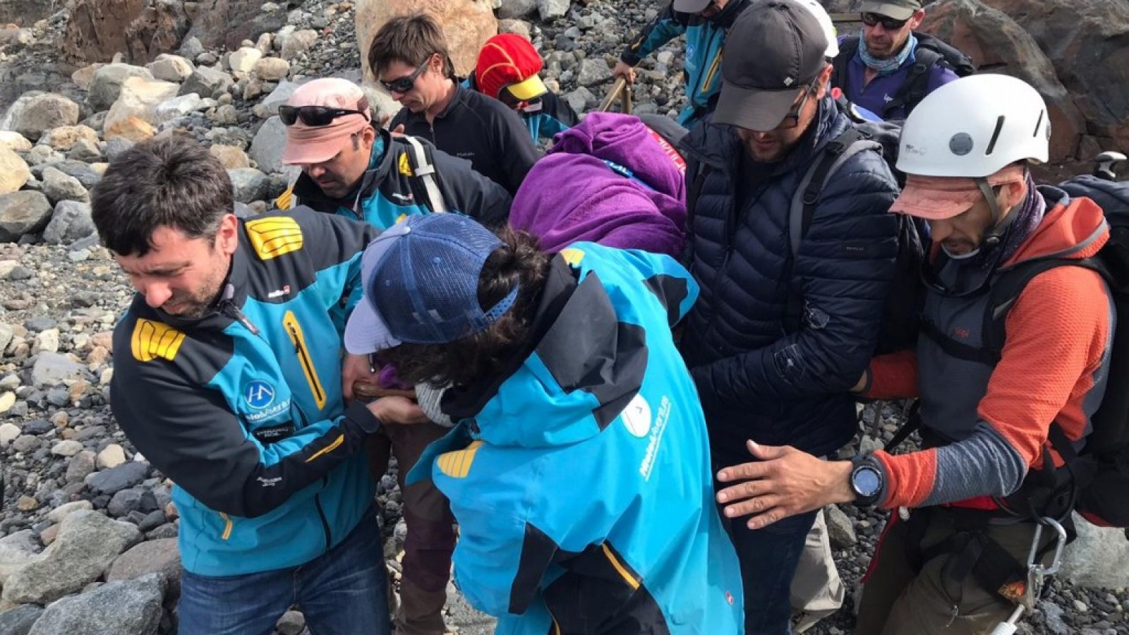 El Calafate: tener un DEA y preparación salvó la vida de un turista