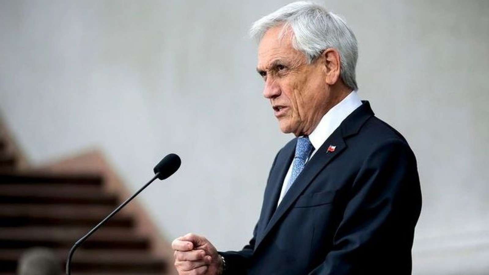 Piñera llamó a la oposición al diálogo y prometió revisar los precios de medicamentos, pensiones y salarios en Chile