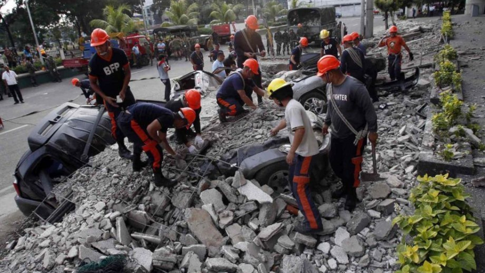 Al menos cinco muertos y decenas de heridos por un terremoto en Filipinas