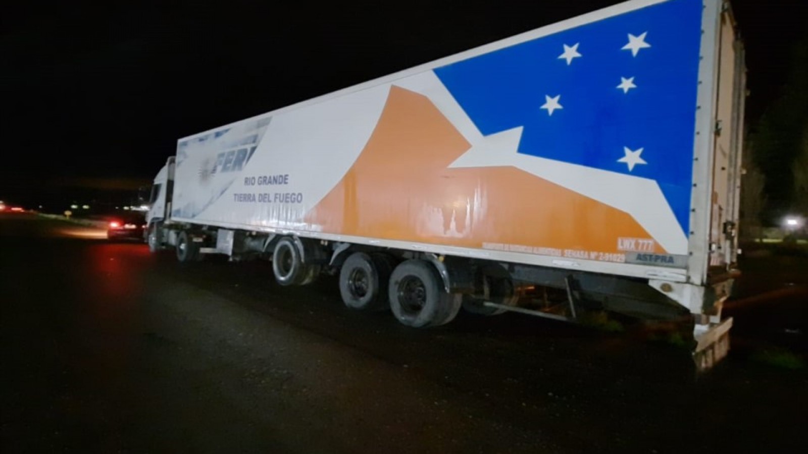 Camionero paró a comer en Trelew y le robaron $1 millón del camión