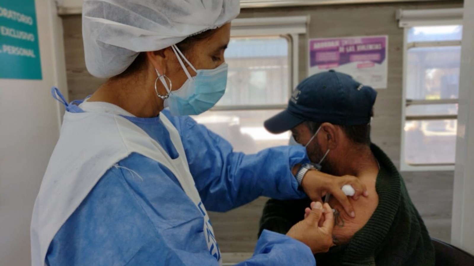 Una dosis de Sputnik V "genera una fuerte inmunidad en quienes ya tuvieron COVID-19"