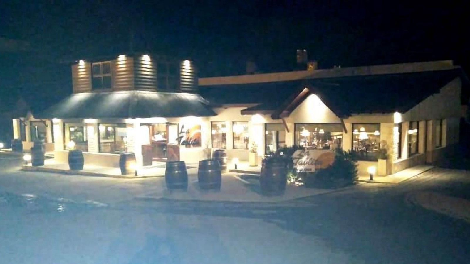 El Calafate: susto en una reconocida parrilla, debieron evacuar por principio de incendio