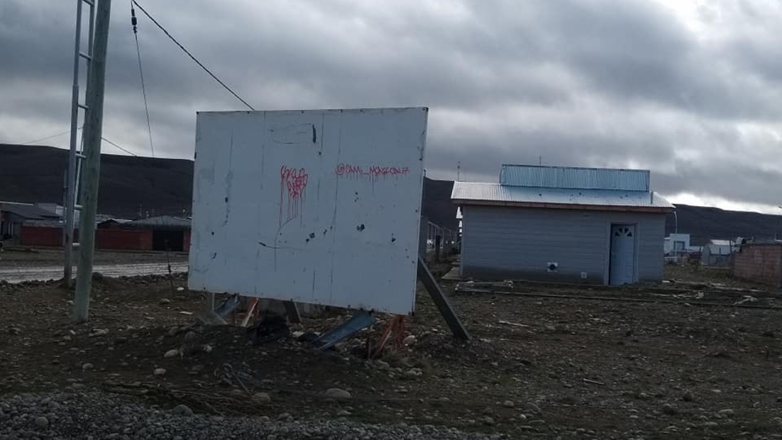 Piedra Buena y las viviendas con "Techo Digno" que nunca aparecieron