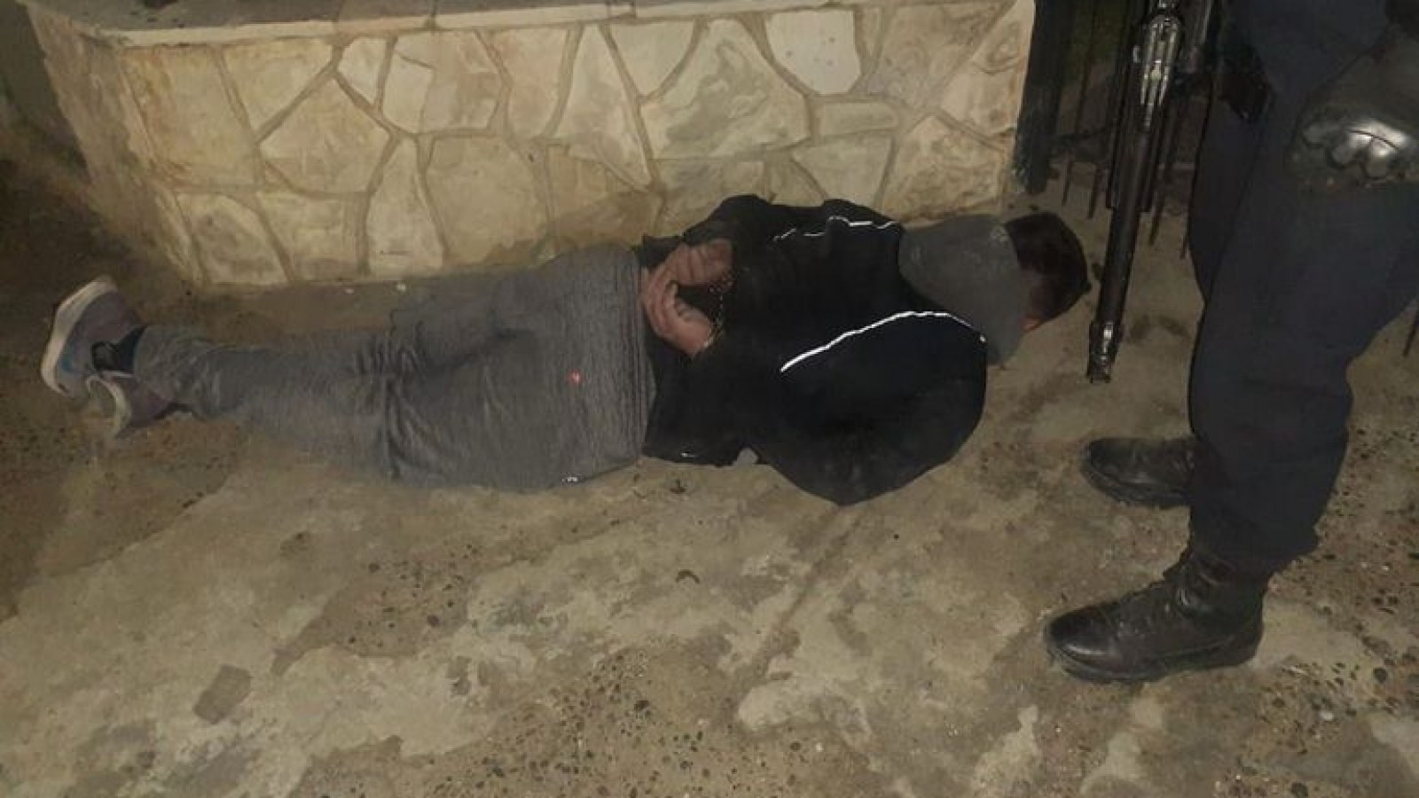 Comodoro Rivadavia: entraron a robar y en la persecución un policía fue atacado por un pitbull