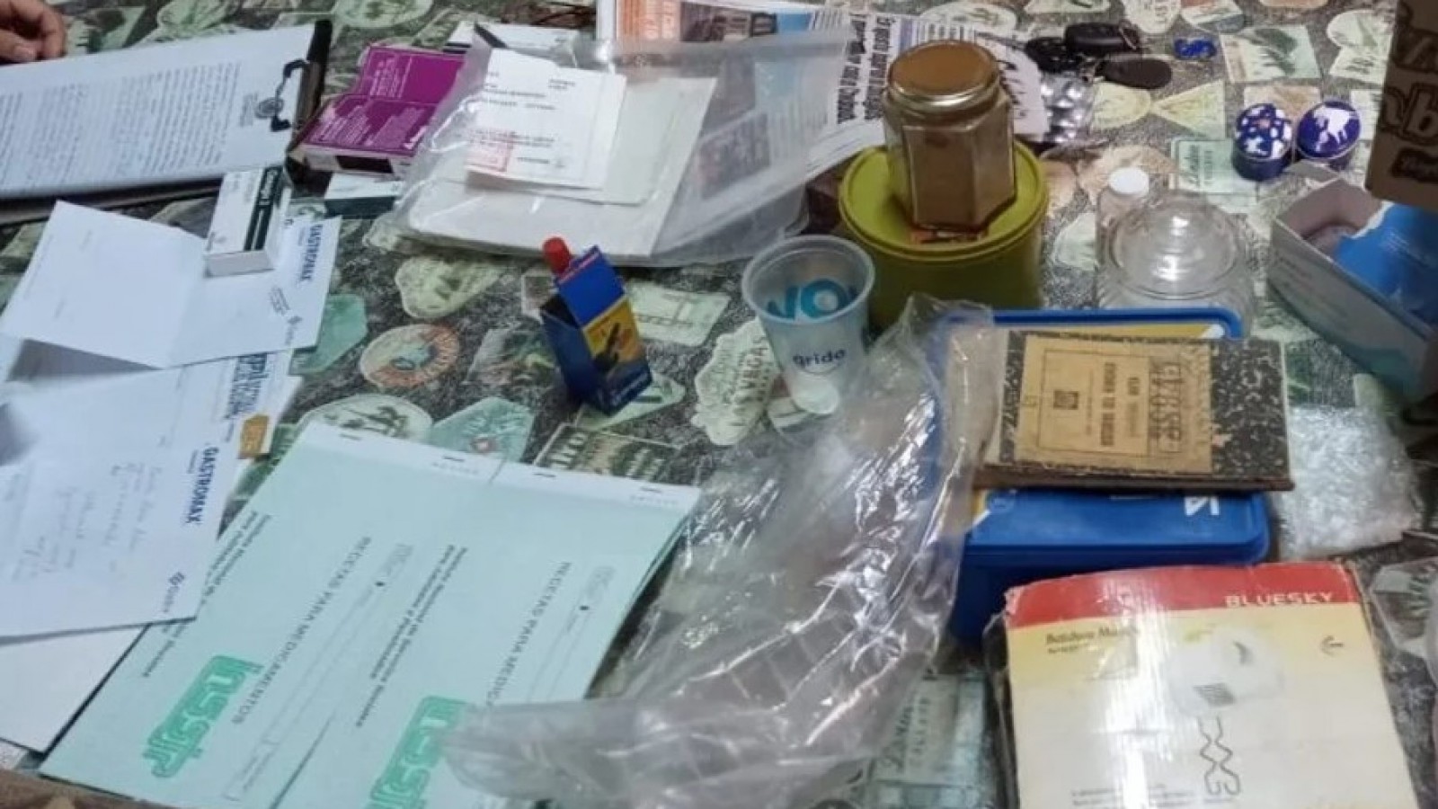 Detuvieron a una mujer por falsificar sellos y recetas médicas