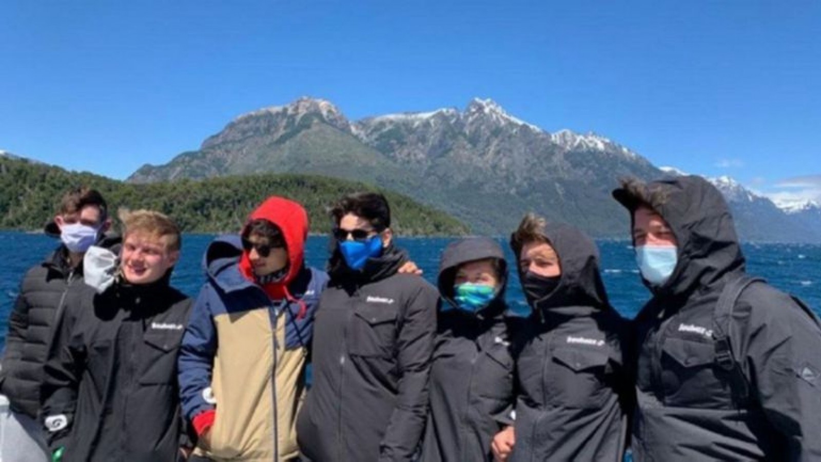 Confirman que a fin de mes vuelven los viajes de egresados a Bariloche