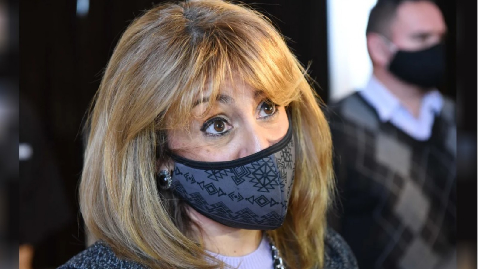 Una candidata en Chubut propondrá "que el combustible en la Patagonia vuelva a costar el 50%"