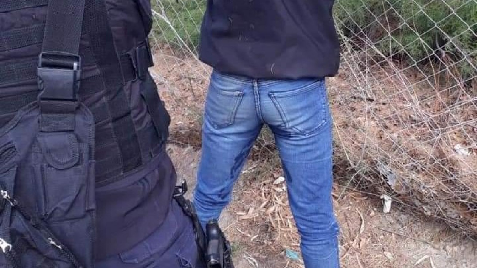 Robó una moto y cuando lo detuvieron se hizo pis encima de los pantalones