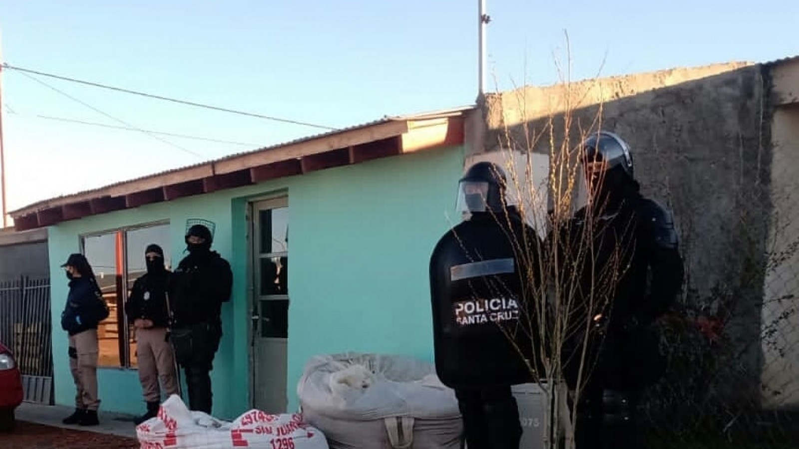 Pico Truncado: allanan cuatro viviendas por un robo ocurrido en julio