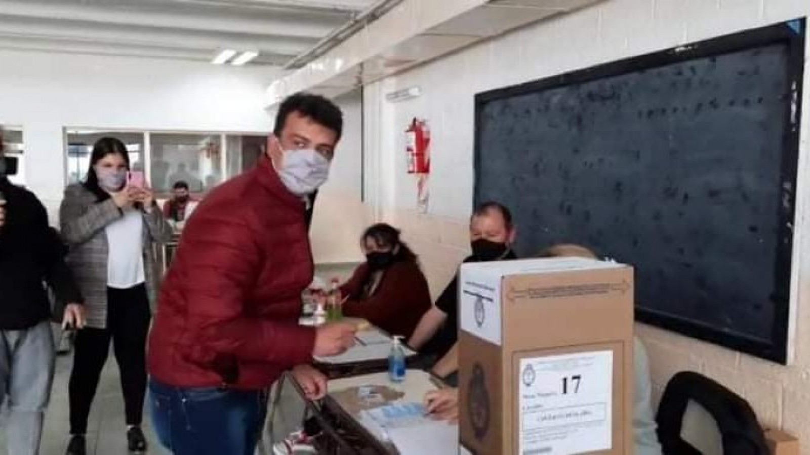 Gustavo "Kaky" González: "Estoy muy contento por poder formar parte de este acto democrático"