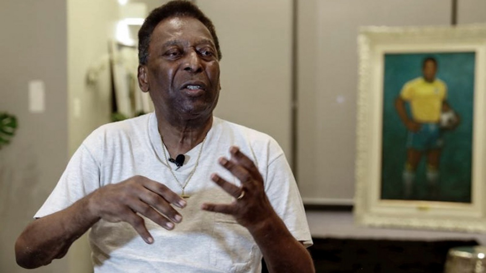 Pelé fue trasladado a terapia intermedia tras un problema respiratorio