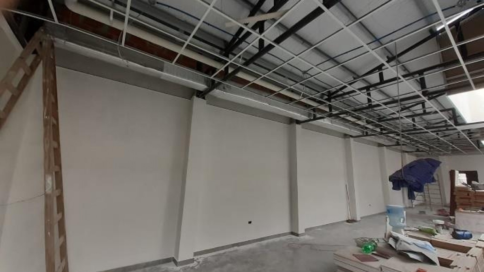 Informan avances en la obra del SUM de la Sede Sarmiento de Petroleros Jerárquicos