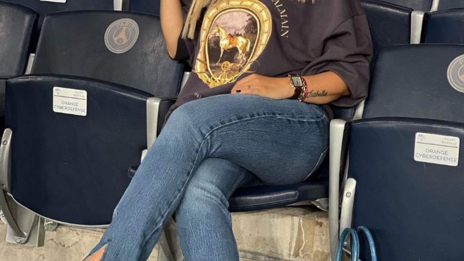 El exorbitante precio de los zapatos que usó Wanda Nara para ir a la cancha