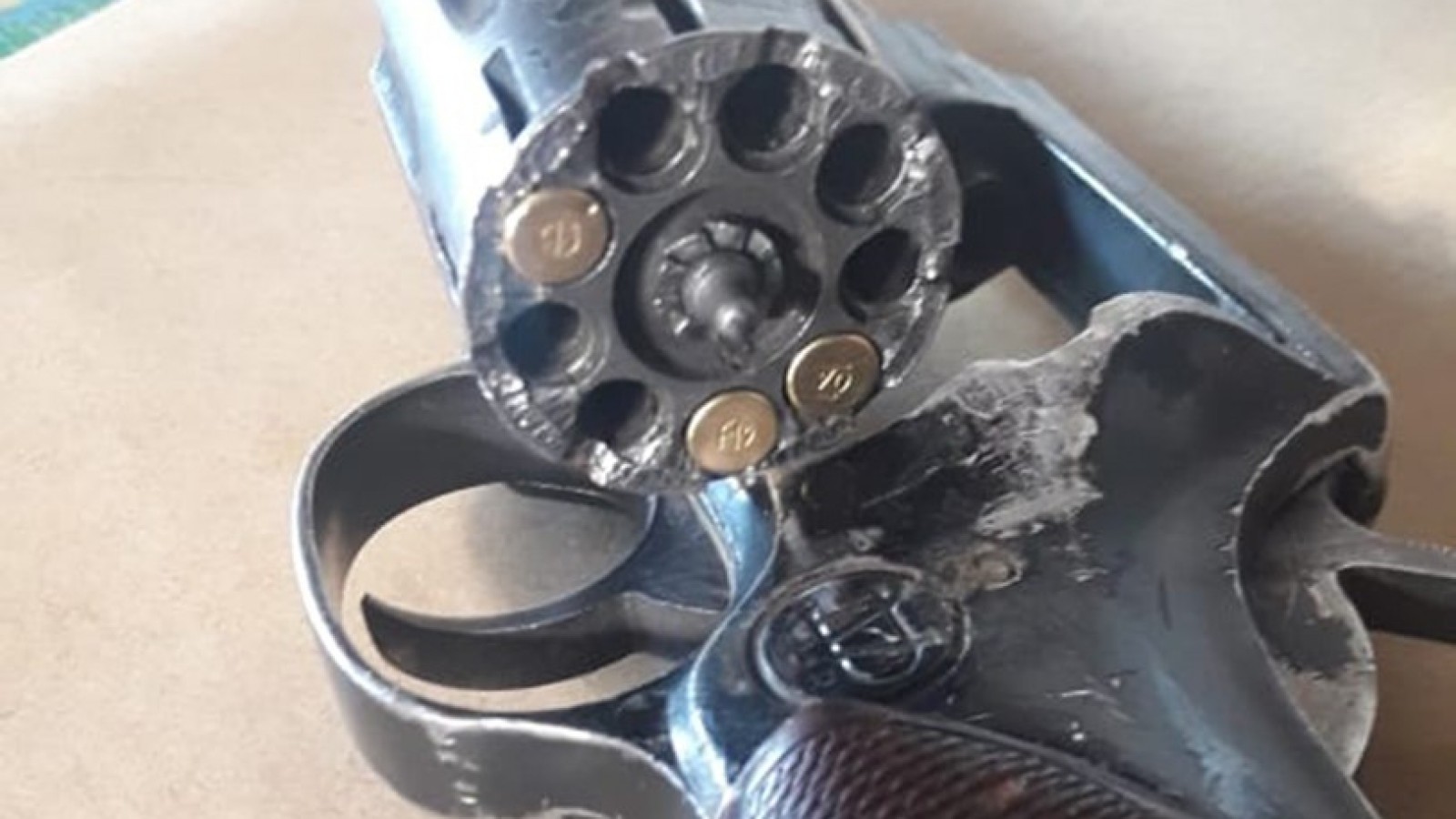 Violencia de género: amenazó a su pareja con un arma y efectuó un disparo