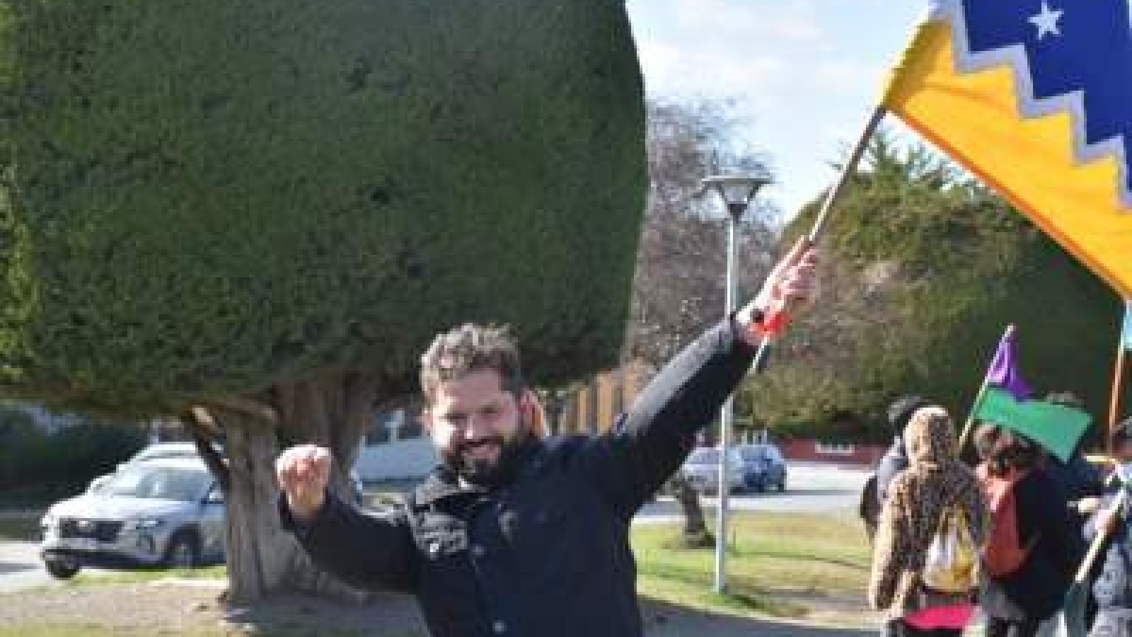 El oriundo de Punta Arenas, Gabriel Boric, sigue liderando las encuestas presidenciales en Chile