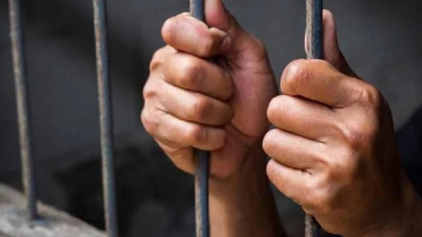 El Calafate: continúa detenido el policía acusado de abusar a la hija de su pareja