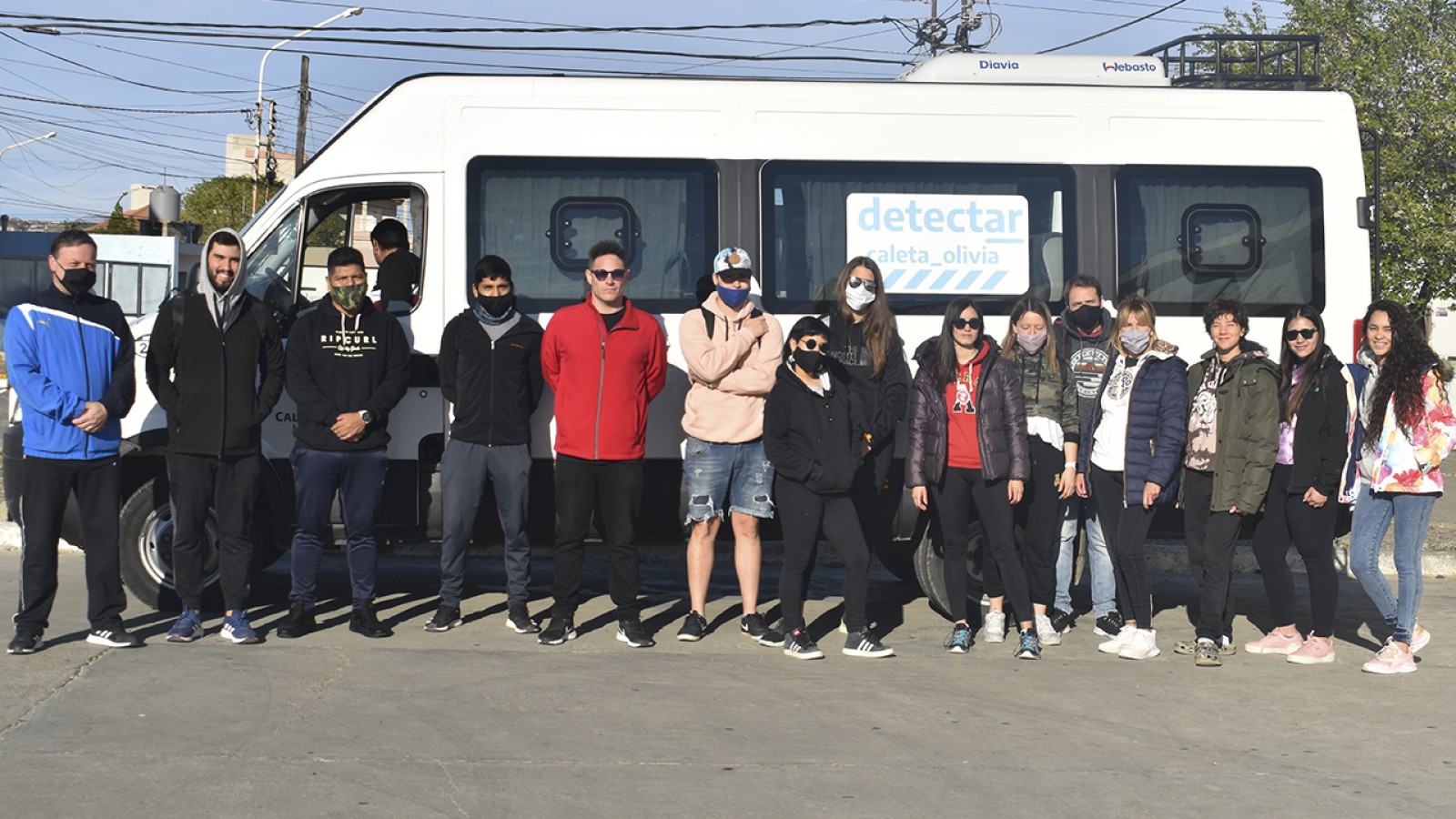 Caleta Olivia: grupo Master de Natación viajó a Calafate para competir en Postas 5 x 50 metros