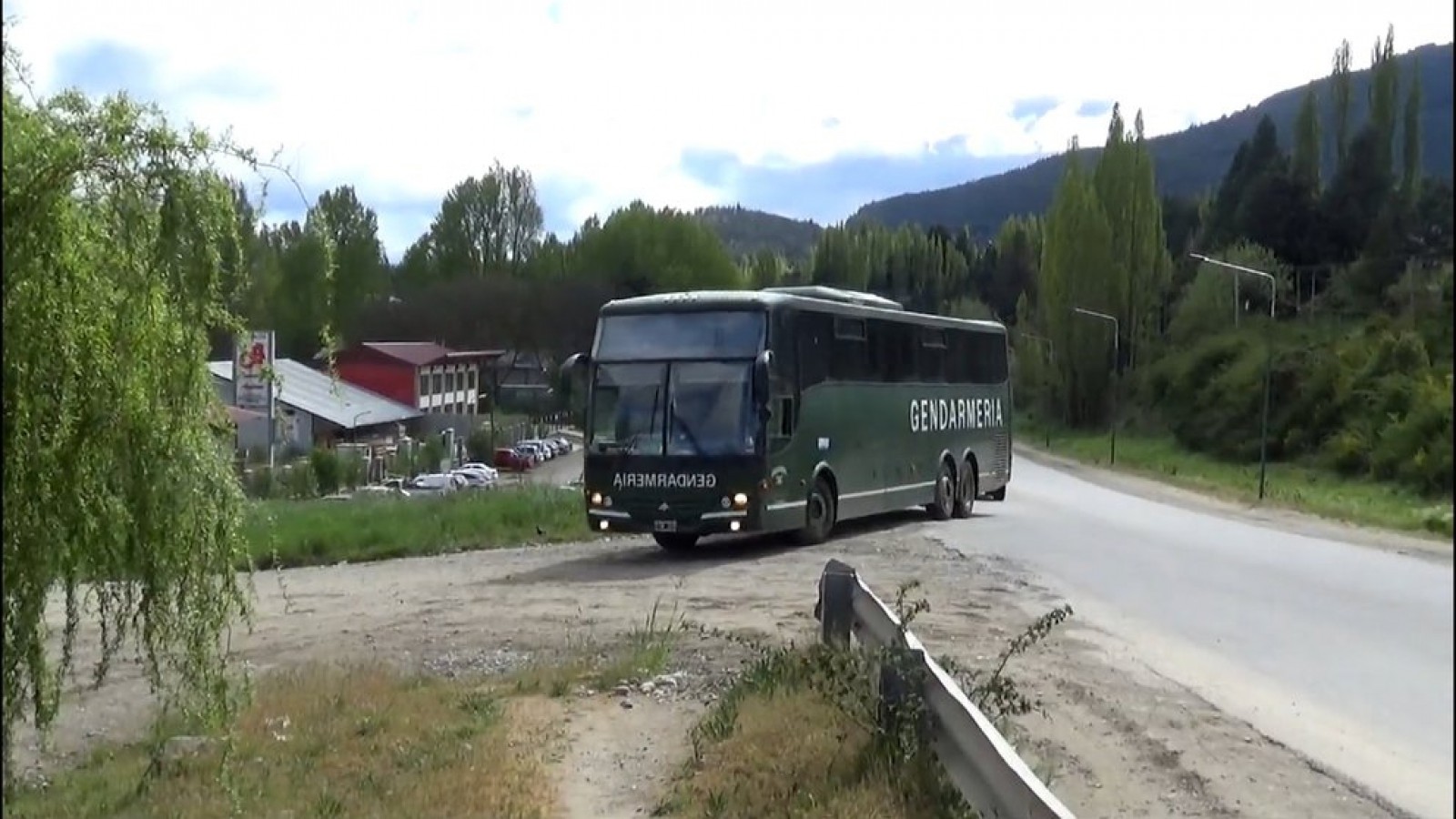 Comenzaron a llegar los primeros gendarmes a El Bolsón y Bariloche: serán un total de 100