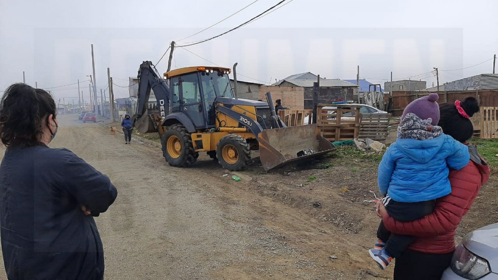 Familias ocuparon dos predios y fueron desalojados